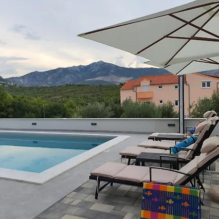 Sky - Premium Two Bedroom With Balcony 3 ソリン