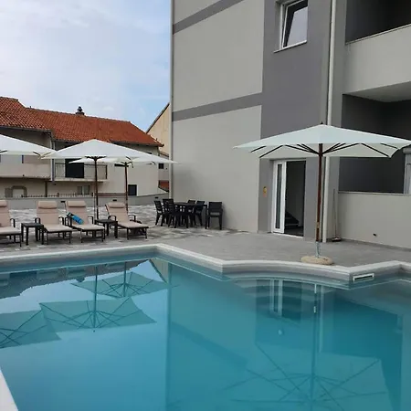 Sky - Premium Two Bedroom With Balcony 3 * ソリン